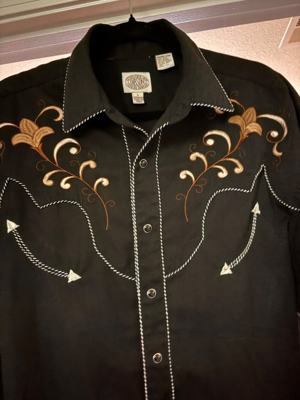 Gibson Mens Large Black Western Embroidered Snap Shirt Cowboy